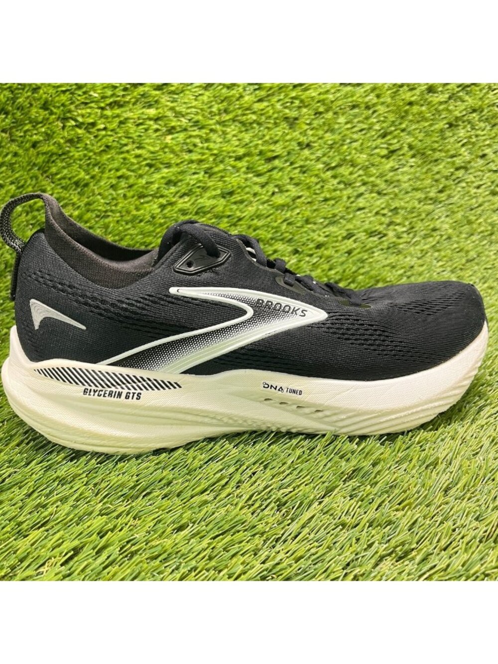 Brooks Glycerin GTS 22 Womens Size 9 Black White Athletic Running Shoes Sneakers